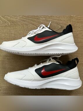Nike Men's White Black Sneakers with Red Swoosh